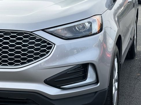 Used 2024 Ford Edge SEL image 36