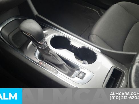 Used 2023 Chevrolet Malibu LT FWD image 28