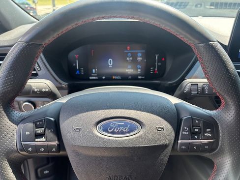 Used 2024 Ford Escape ST-Line AWD/4WD image 12