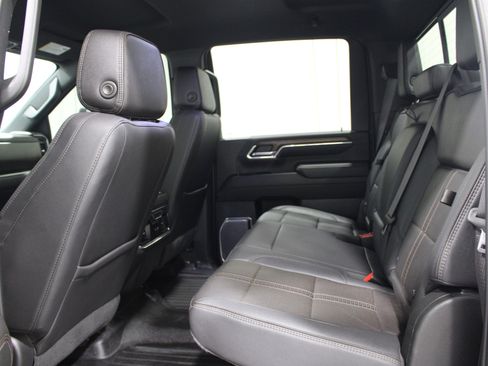 Used 2024 Chevrolet Silverado 2500 High Country w/ Technology Package AWD/4WD image 24