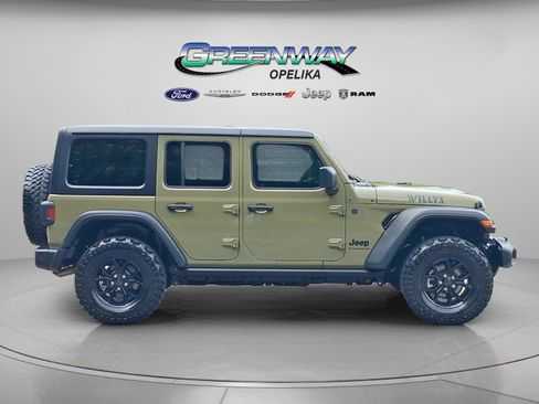 Used 2025 Jeep Wrangler Unlimited Sport AWD/4WD image 8