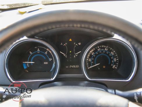 Used 2010 Toyota Highlander Limited image 40