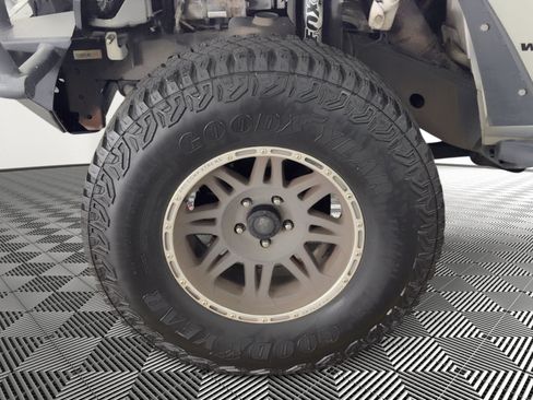 Used 2012 Jeep Wrangler Unlimited Sport AWD/4WD image 12