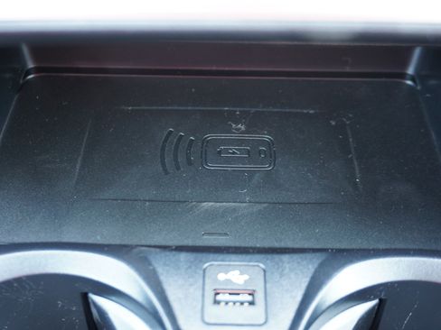 New 2025 BMW 330i Sedan w/ Premium Package image 8