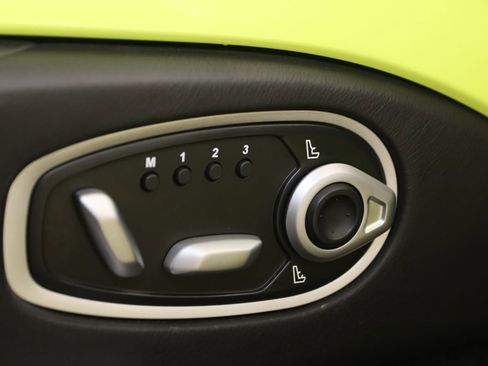 Used 2019 Aston Martin V8 Vantage Coupe RWD image 16