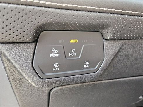 New 2026 Volkswagen Atlas Cross Sport SEL R-Line image 29