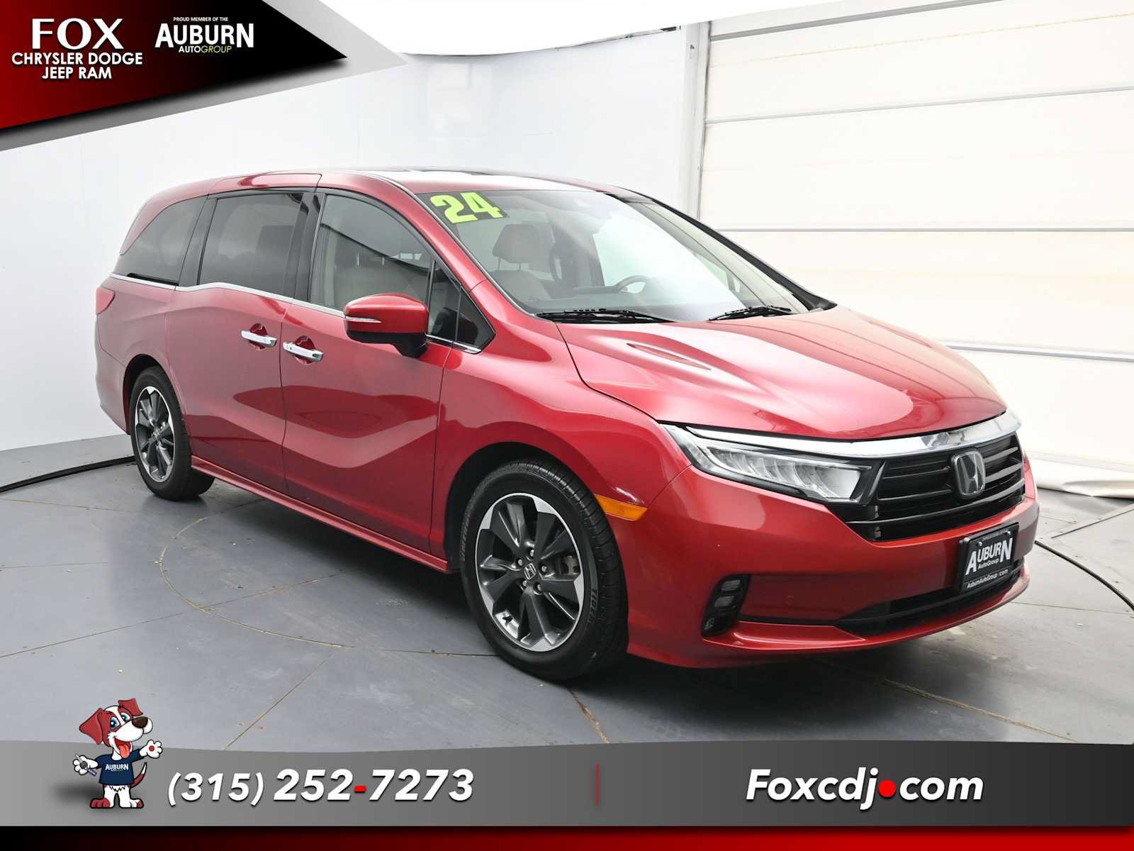Used 2024 Honda Odyssey Elite image 2
