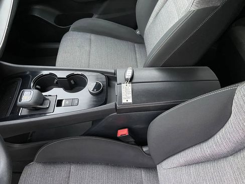 Used 2021 Nissan Rogue SV image 22