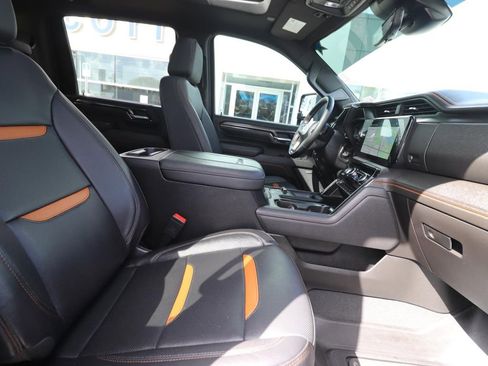 Used 2025 GMC Sierra 2500 AT4 w/ AT4 Premium Plus Package image 24