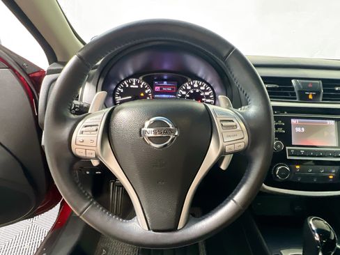 Used 2018 Nissan Altima 2.5 SR FWD image 17