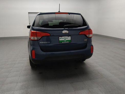 Used 2014 Kia Sorento LX image 6