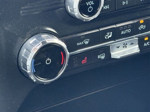 Certified 2022 Ford F150 XLT w/ Equipment Group 302A High image 20