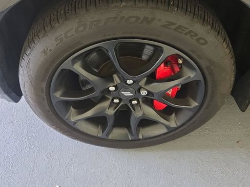 Used 2023 Dodge Durango R/T w/ Tow 'N Go Package AWD/4WD image 7