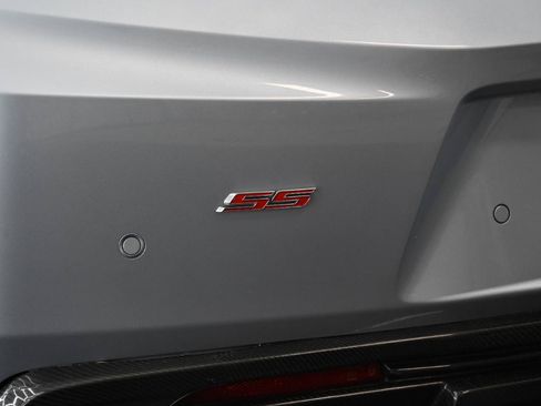 Used 2018 Chevrolet Camaro SS RWD image 16