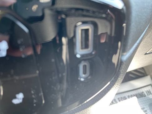 Used 2023 GMC Sierra 1500 SLE AWD/4WD image 24