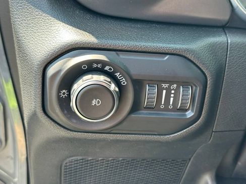 Used 2021 Jeep Wrangler Sport AWD/4WD image 28
