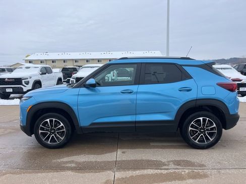 Used 2025 Chevrolet TrailBlazer LT image 6