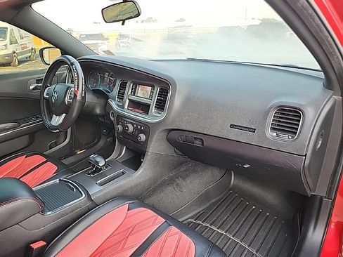 Used 2012 Dodge Charger SE RWD image 29