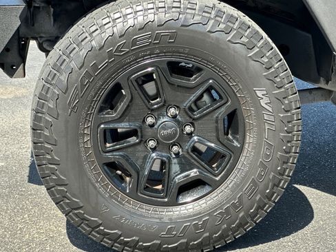 Used 2017 Jeep Wrangler Sport AWD/4WD image 32