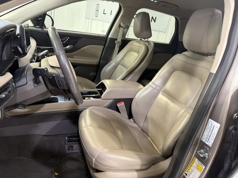 Used 2021 Lincoln Corsair FWD image 9