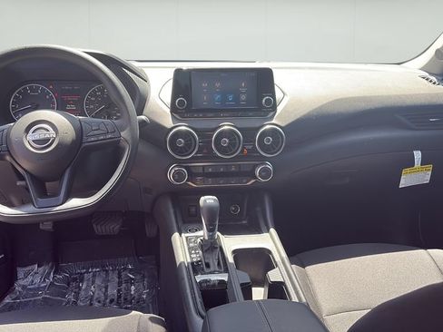 Certified 2025 Nissan Sentra S FWD image 12