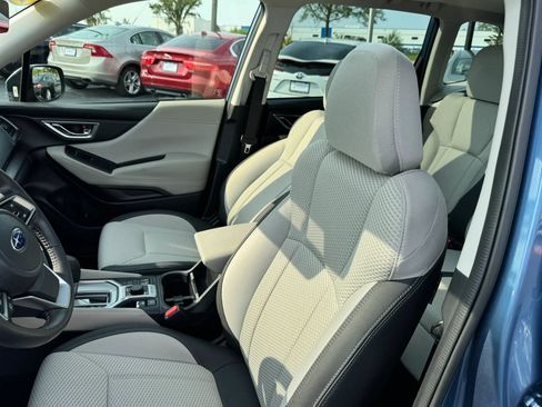 Used 2024 Subaru Forester Premium w/ Pop Package 2 AWD/4WD image 9