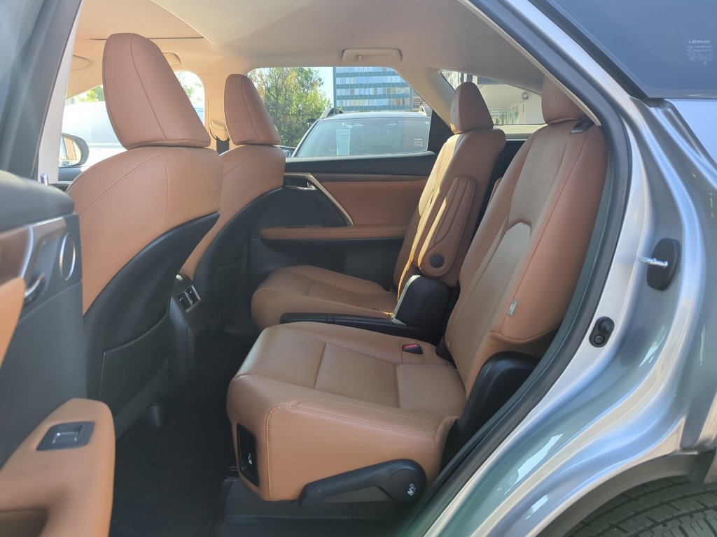 Used 2022 Lexus RX 350L FWD w/ Premium Package image 9