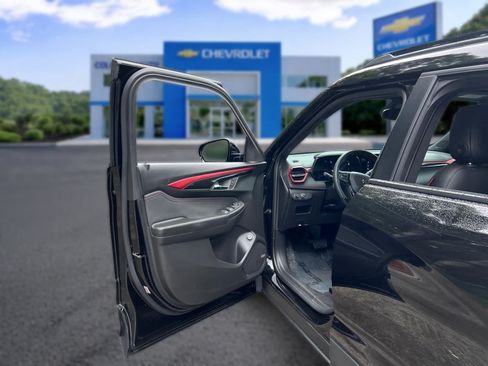 Certified 2025 Chevrolet TrailBlazer RS w/ Convenience Package AWD/4WD image 15