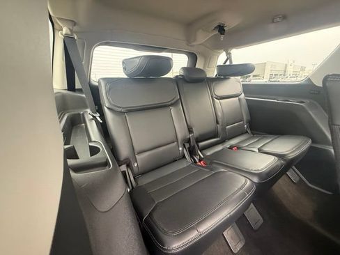 Certified 2025 Ford Expedition Max Platinum w/ Driver's Package AWD/4WD image 15