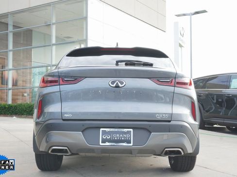 Certified 2025 INFINITI QX55 Essential image 10
