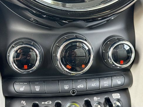 Used 2022 MINI Cooper SE image 10