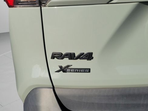 Used 2022 Toyota RAV4 XLE w/ Convenience Package FWD image 21