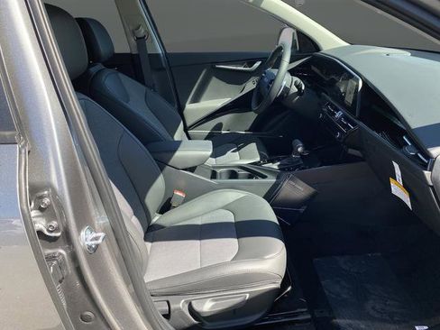 New 2026 Kia Niro EX FWD image 22