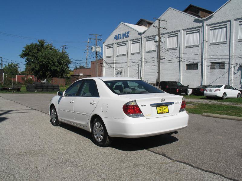 Used 2005 Toyota Camry LE FWD image 6