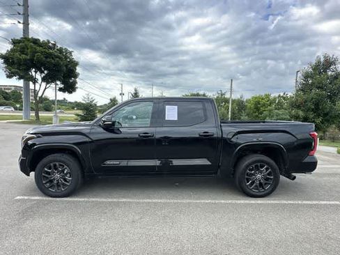 Used 2023 Toyota Tundra Platinum AWD/4WD image 2