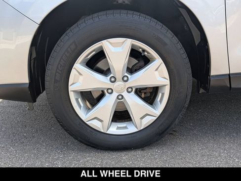Used 2016 Subaru Forester 2.5i Premium w/ All-Weather Package AWD/4WD image 17