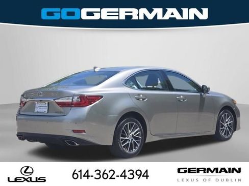 Used 2017 Lexus ES 350 w/ Premium Package FWD image 7