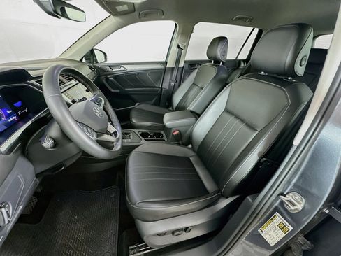 Used 2024 Volkswagen Tiguan SE FWD image 13