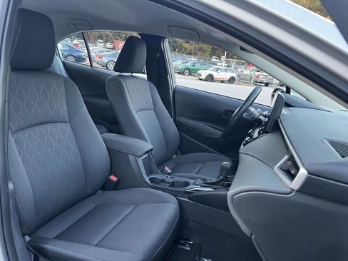 Used 2025 Toyota Corolla LE image 28