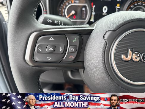 New 2025 Jeep Gladiator Rubicon w/ Technology Group image 25