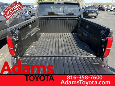Used 2026 Toyota Tacoma SR5 AWD/4WD image 7