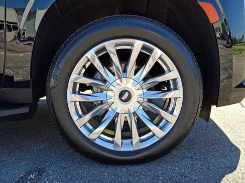 Certified 2023 Cadillac Escalade Premium Luxury AWD/4WD image 9