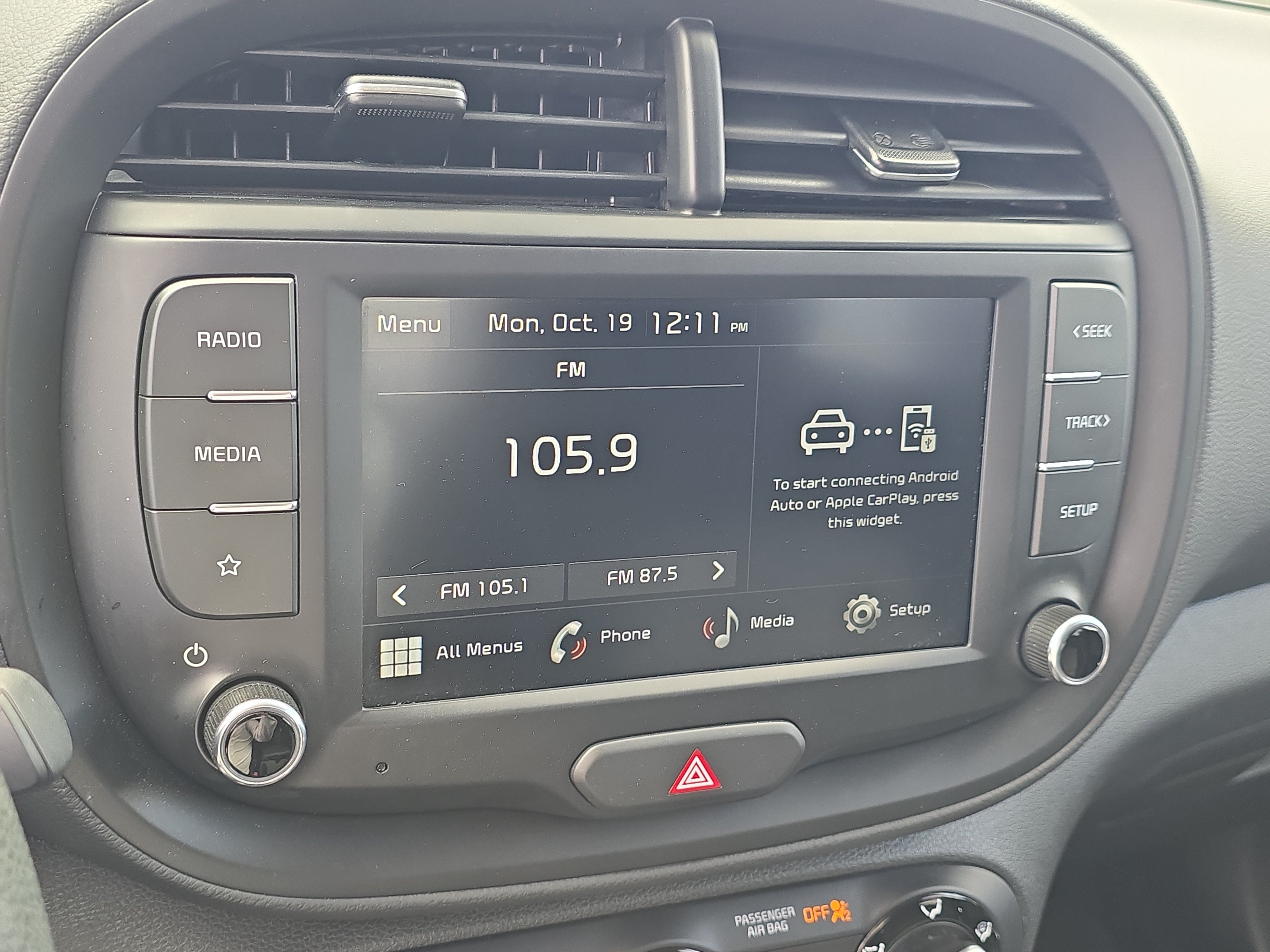 Certified 2025 Kia Soul LX w/ LX Technology Package FWD image 22