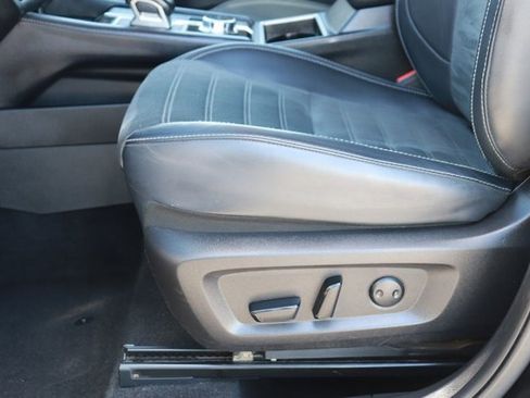 Used 2024 Mitsubishi Outlander SE image 11