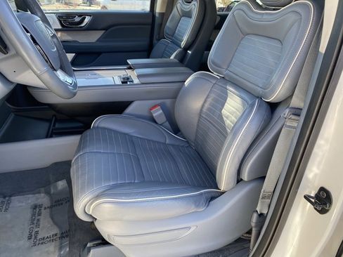Used 2021 Lincoln Navigator Black Label image 9