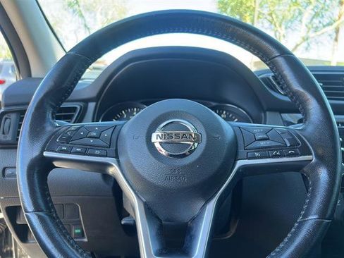 Used 2018 Nissan Rogue Sport SV w/ SV All-Weather Package image 17