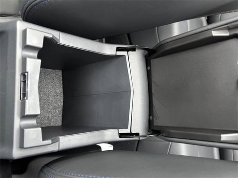 Used 2025 Subaru Forester Limited image 20