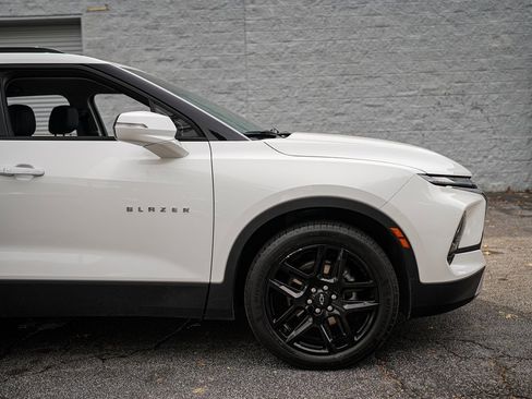 Used 2023 Chevrolet Blazer LT image 16