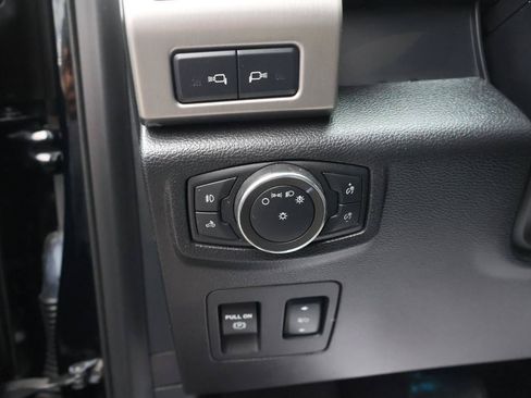 Used 2018 Ford F150 Platinum w/ Equipment Group 701A Luxury AWD/4WD image 11