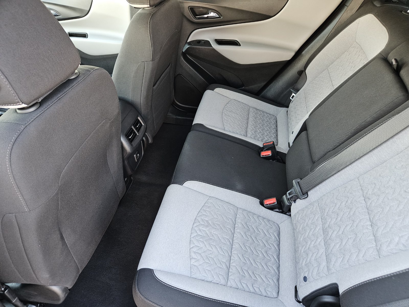 Certified 2024 Chevrolet Equinox LT FWD image 35